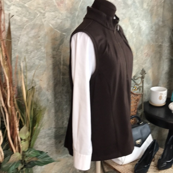 Chicos weekends 🌹 size 2 pleated deep rich chocolate brown vest With pockets - Picture 7 of 9